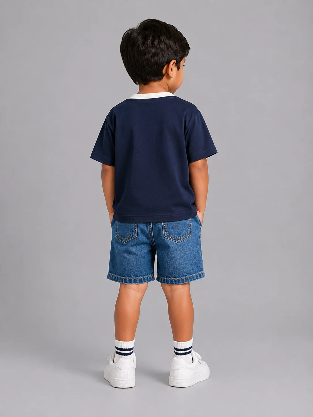 Contrast Henley Tee : Navy with Coconut White collar