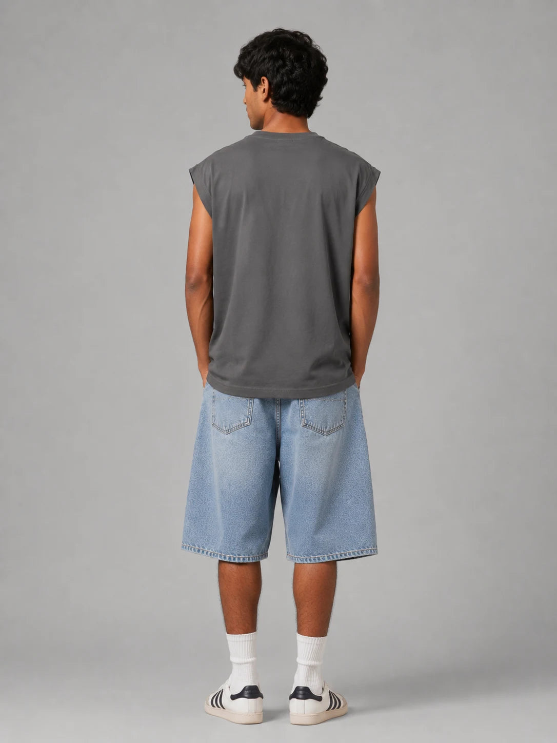 Relaxed Fit Vest: Grey