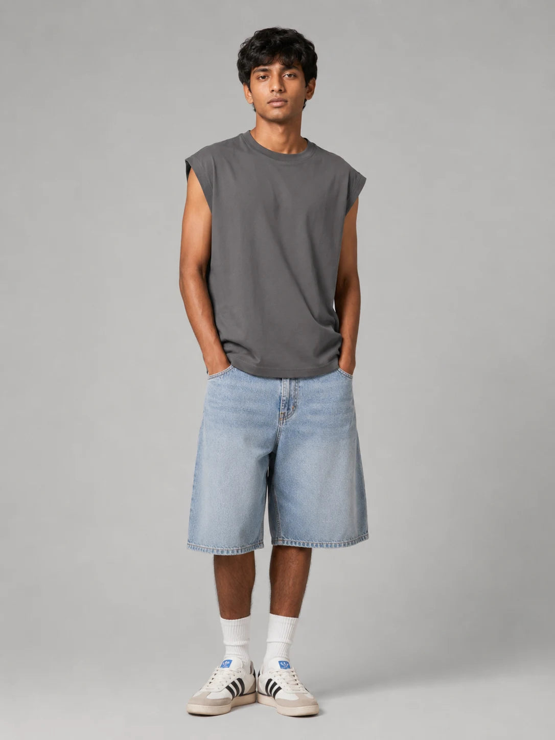 Relaxed Fit Vest: Grey
